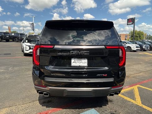 Used 2025 GMC Yukon AT4 Ultimate w/ LPO, Illumination Package image 7