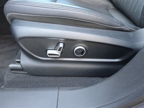 Used 2023 Maserati Grecale GT image 12