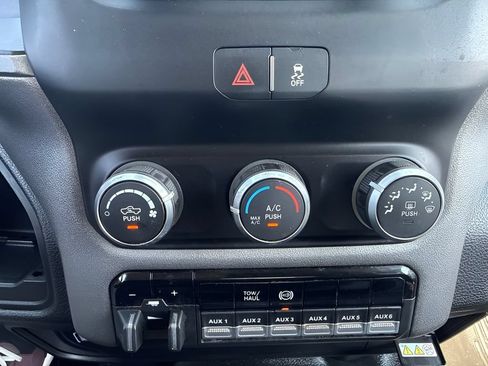 Used 2019 RAM 4500 Tradesman w/ Chrome Appearance Group RWD image 14