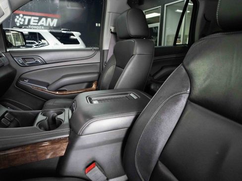 Used 2017 Chevrolet Tahoe LT w/ LT Signature Package AWD/4WD image 10