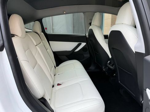 Used 2021 Tesla Model Y Performance AWD/4WD image 18