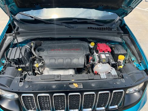 Used 2021 Jeep Renegade Latitude image 27