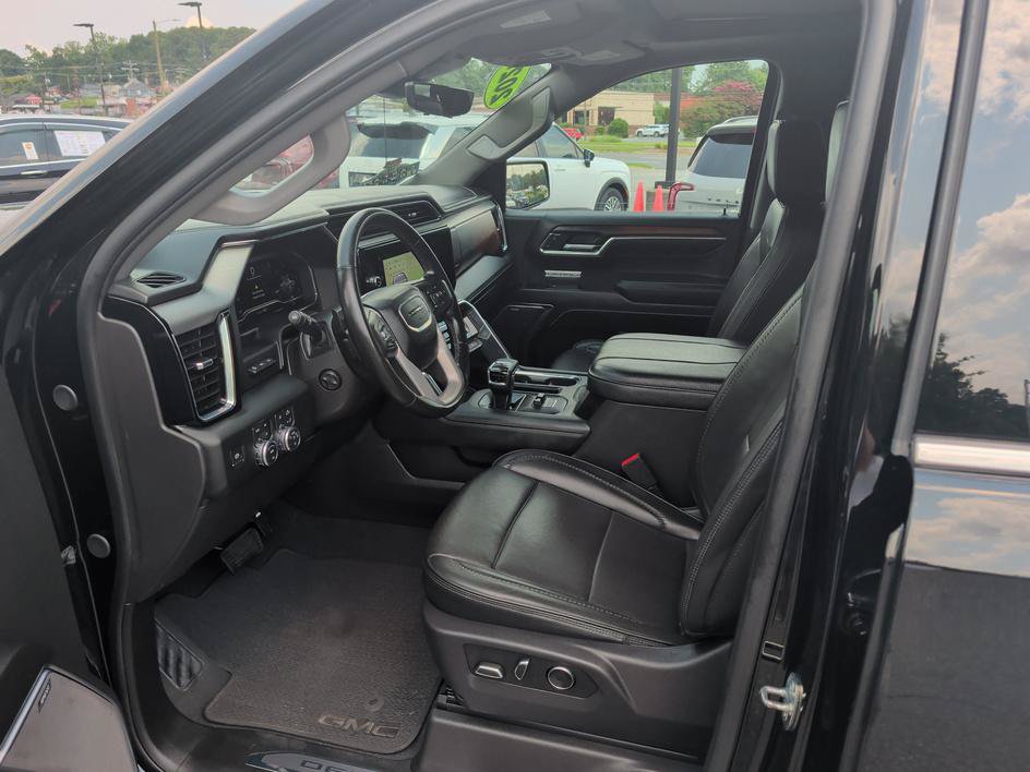 Used 2024 GMC Sierra 1500 Denali w/ Denali Reserve Package AWD/4WD image 8