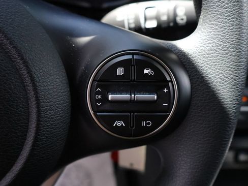 Used 2025 Kia Soul LX FWD image 21