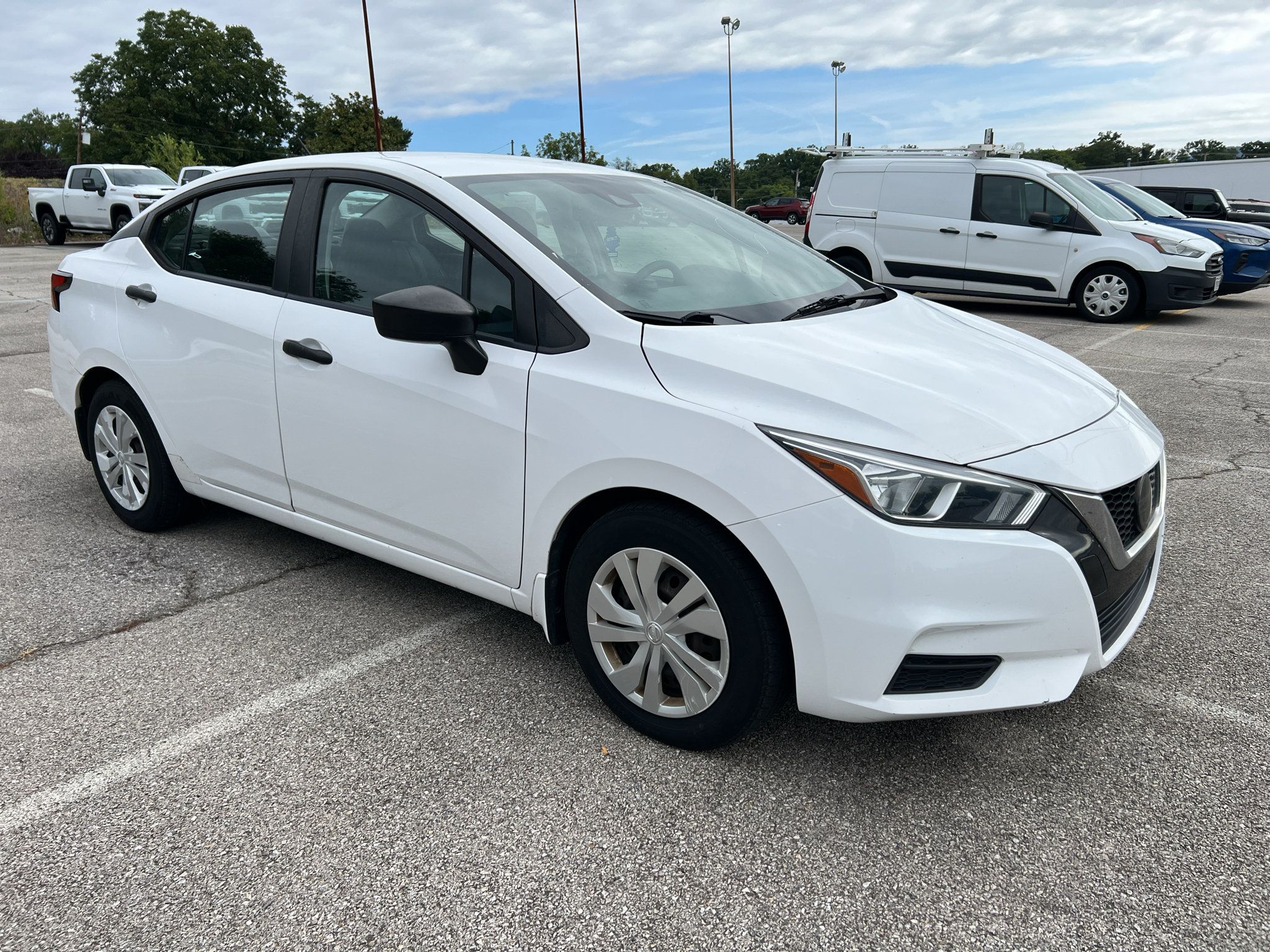 Used 2021 Nissan Versa S FWD image 1