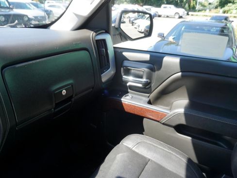 Used 2018 GMC Sierra 1500 SLT w/ SLT Premium Package image 22