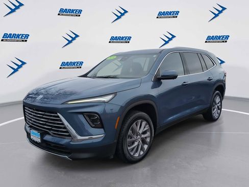 Used 2025 Buick Enclave Preferred image 1