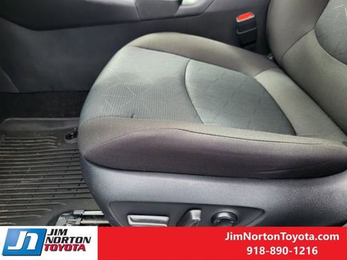 Used 2025 Toyota RAV4 XLE w/ Convenience Package image 27