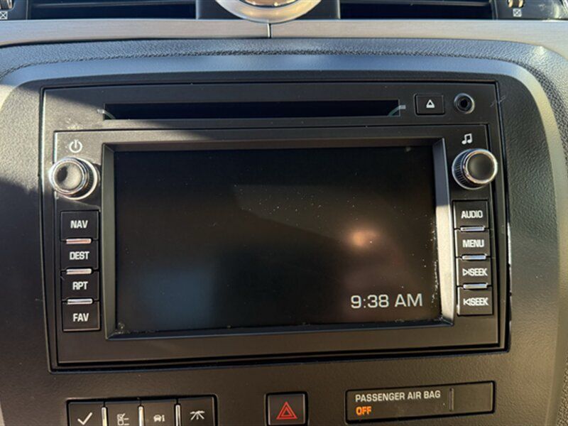 Used 2010 Buick Enclave CXL FWD image 10