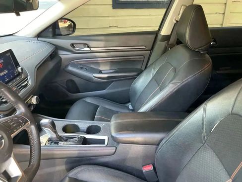 Used 2022 Nissan Altima 2.5 SR w/ Midnight Edition Package image 17