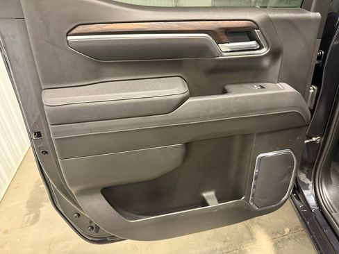 Used 2025 GMC Sierra 1500 SLT AWD/4WD image 28