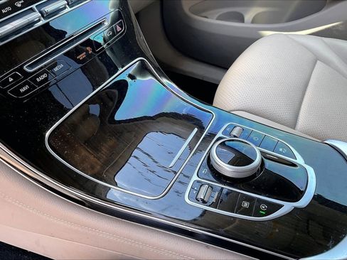 Used 2019 Mercedes-Benz GLC 300 image 15