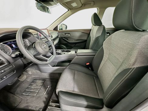 Used 2023 Nissan Rogue SV FWD image 13