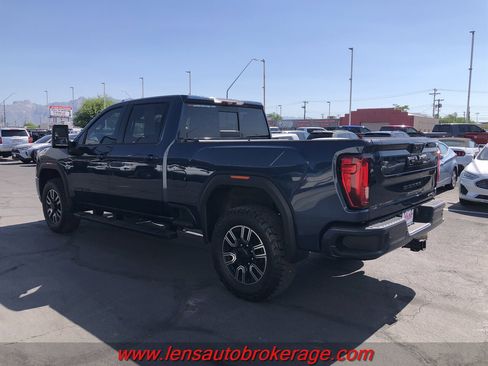 Used 2020 GMC Sierra 2500 AT4 w/ AT4 Premium Package AWD/4WD image 6