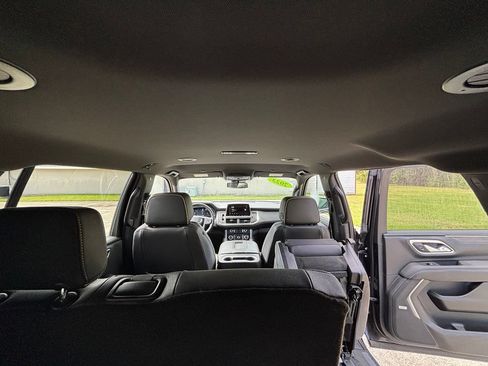 Used 2023 GMC Yukon XL SLT w/ SLT Luxury Package RWD image 22