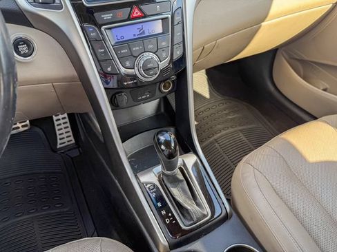 Used 2013 Hyundai Elantra GT w/ Style Pkg FWD image 16