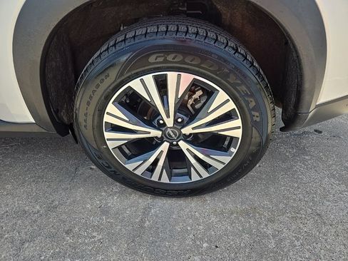 Used 2023 Nissan Rogue SV AWD/4WD image 22