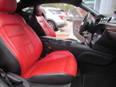 Used 2021 Ford Mustang GT Premium w/ GT Performance Package RWD image 20