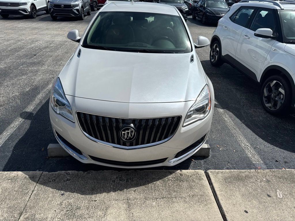 Used 2016 Buick Regal FWD image 2