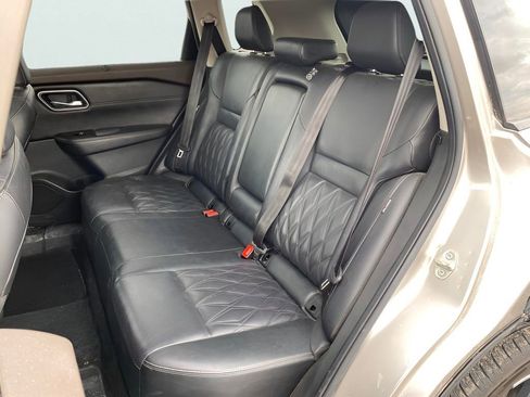 Used 2022 Nissan Rogue Platinum w/ Head-Up Display Package FWD image 15