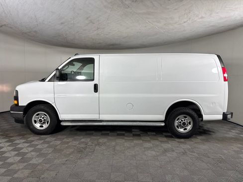 Used 2020 GMC Savana 2500 w/ Driver Convenience Package RWD image 8
