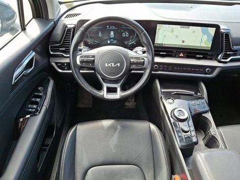 Used 2023 Kia Sportage EX image 11