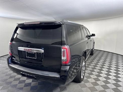 Used 2016 GMC Yukon XL Denali w/ Open Road Package AWD/4WD image 5