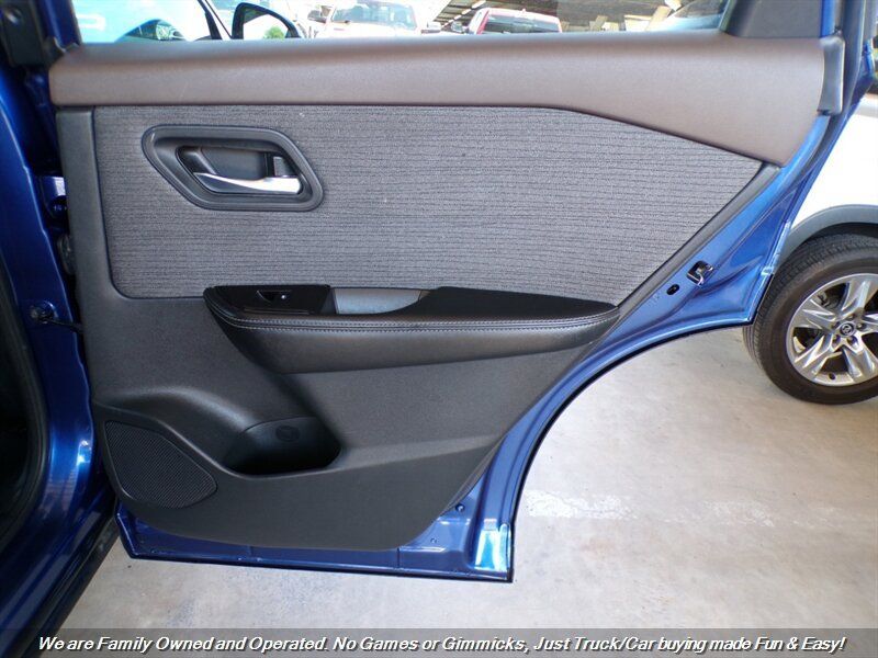 Used 2021 Nissan Rogue SV FWD image 27