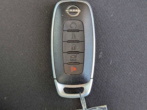 Used 2025 Nissan Pathfinder SV image 41