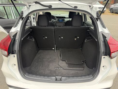 Used 2023 Nissan Kicks SV FWD image 27