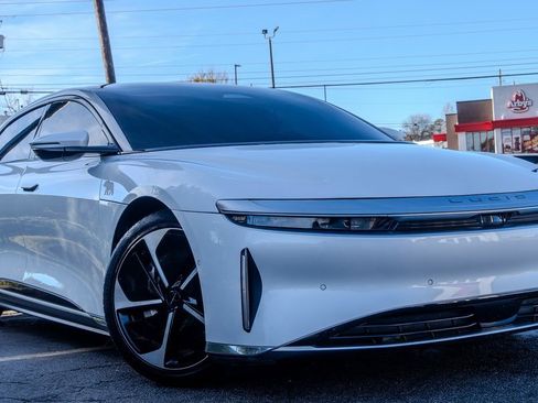 Used 2023 Lucid Air Touring image 3