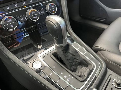 Used 2018 Volkswagen Golf SEL image 15