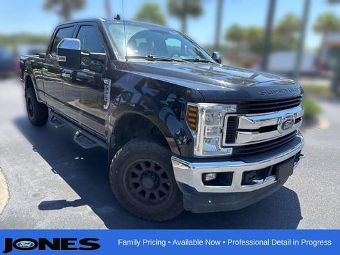 Used 2019 Ford F250 XLT w/ XLT Premium Package AWD/4WD image 1