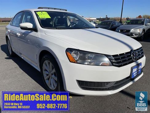 Used 2013 Volkswagen Passat 2.5 SEL image 3