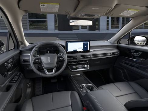 New 2026 Lincoln Corsair Premiere FWD image 9