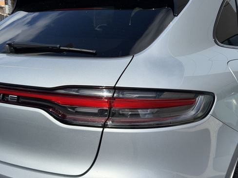 Used 2025 Porsche Macan image 14