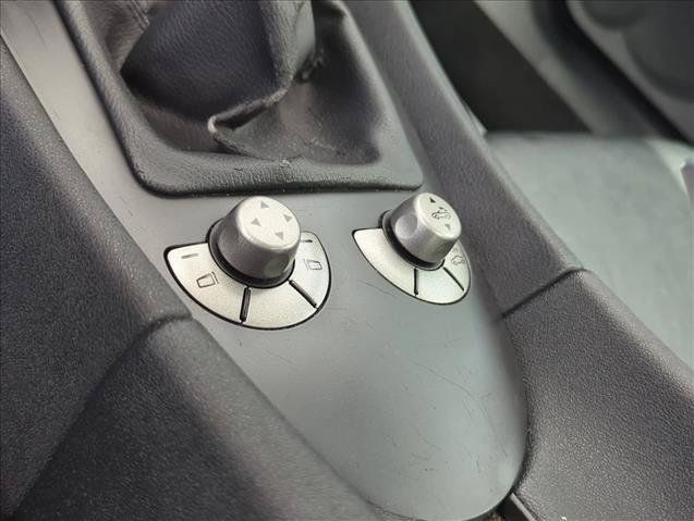 Used 2005 Mercedes-Benz SLK 350 image 24