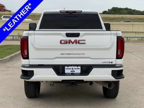 Used 2022 GMC Sierra 2500 AT4 w/ AT4 Premium Plus Package AWD/4WD image 7