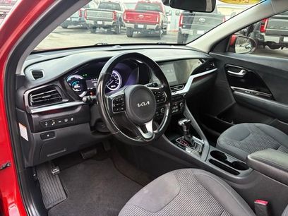 Used 2022 Kia Niro LXS