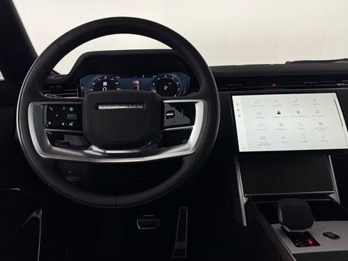 New 2025 Land Rover Range Rover Long Wheelbase SE image 29