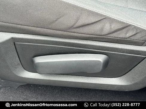 Used 2024 RAM 1500 Classic SLT RWD image 34
