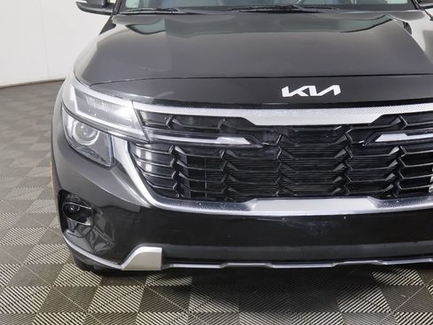 Used 2024 Kia Seltos S AWD/4WD image 13