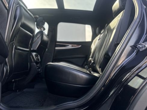 Used 2019 Lincoln Nautilus Reserve image 20