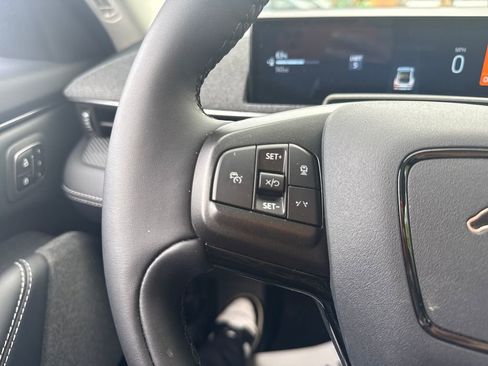 Used 2025 Ford Mustang Mach-E Premium AWD/4WD image 39