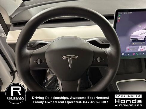 Used 2022 Tesla Model Y Performance image 11