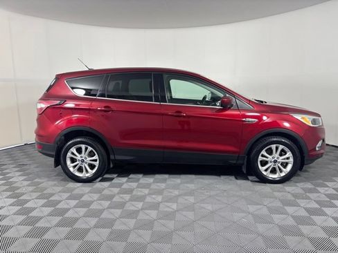 Used 2017 Ford Escape SE AWD/4WD image 31