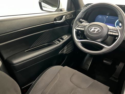 Used 2024 Hyundai Palisade Calligraphy image 11