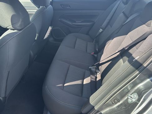 Used 2024 Nissan Altima 2.5 SV FWD image 19