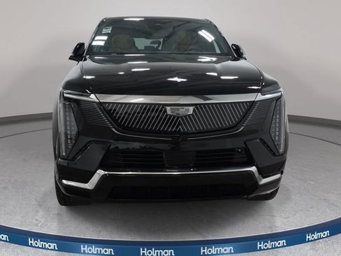 Used 2025 Cadillac Escalade IQ Luxury 2 AWD/4WD image 3