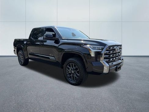 Used 2025 Toyota Tundra Platinum AWD/4WD image 4